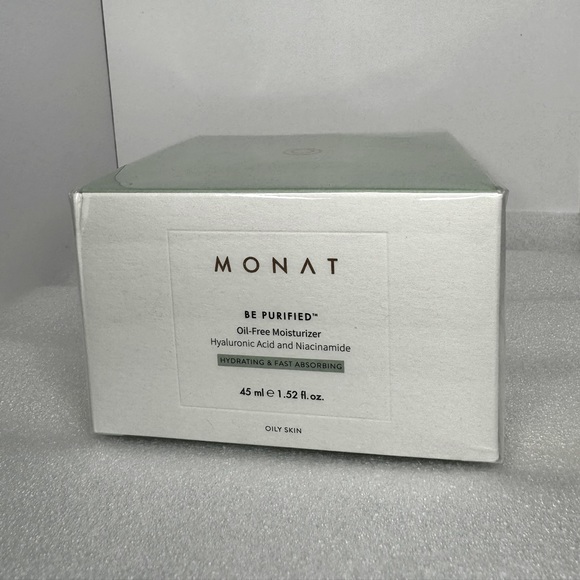 Monat Be Purified Oil-Free Moisturizer - Picture 2 of 4